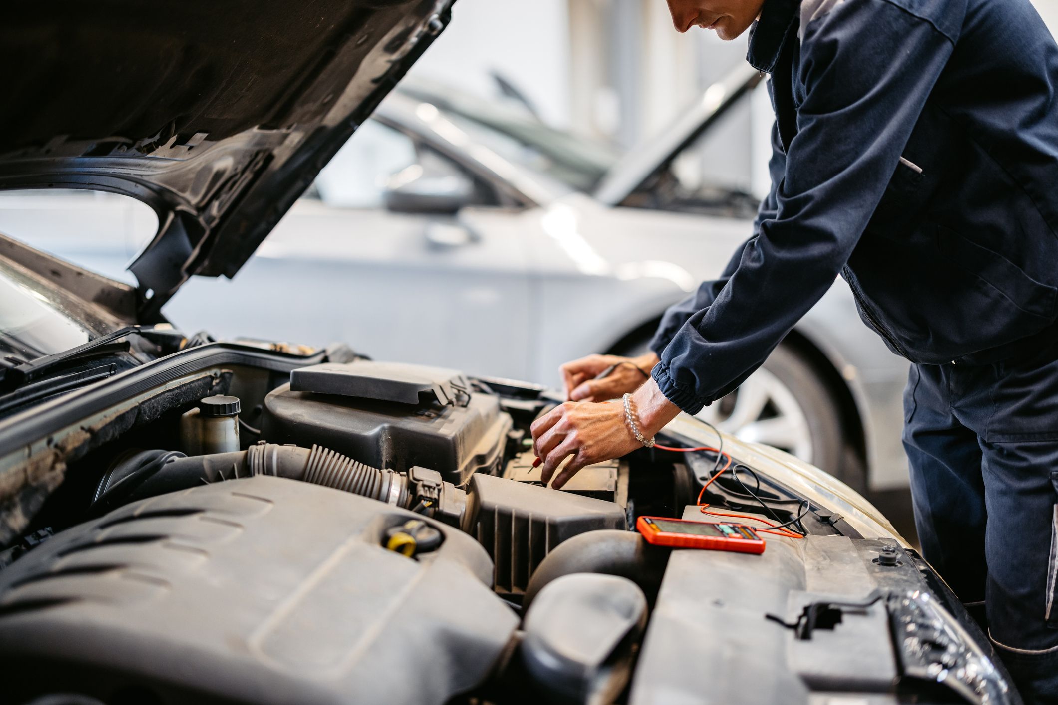 car-repair-battery.jpg
